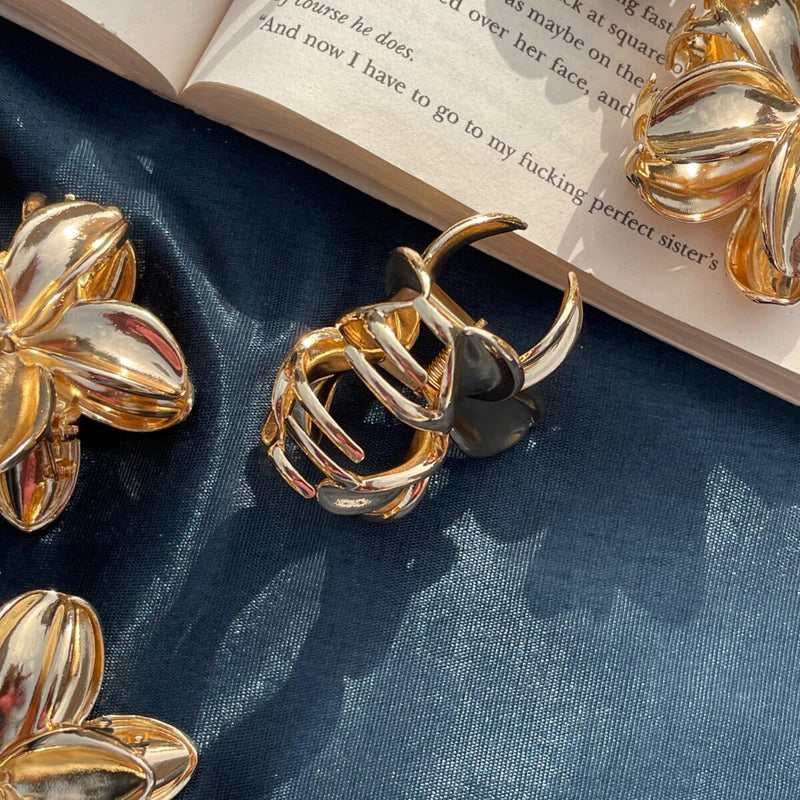 Premium Flower Metal Clip