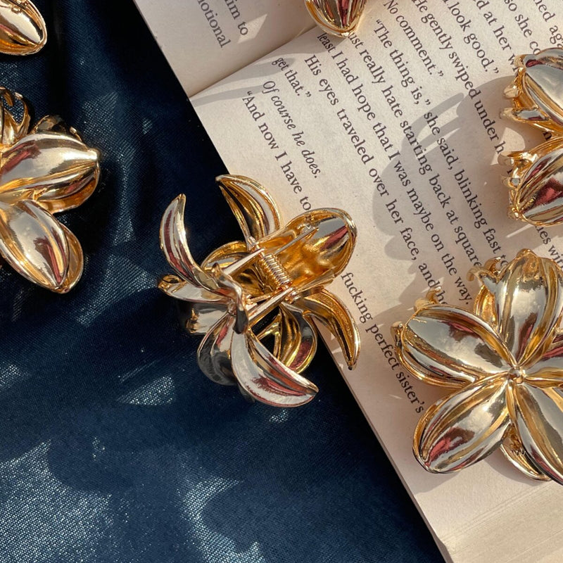 Premium Flower Metal Clip