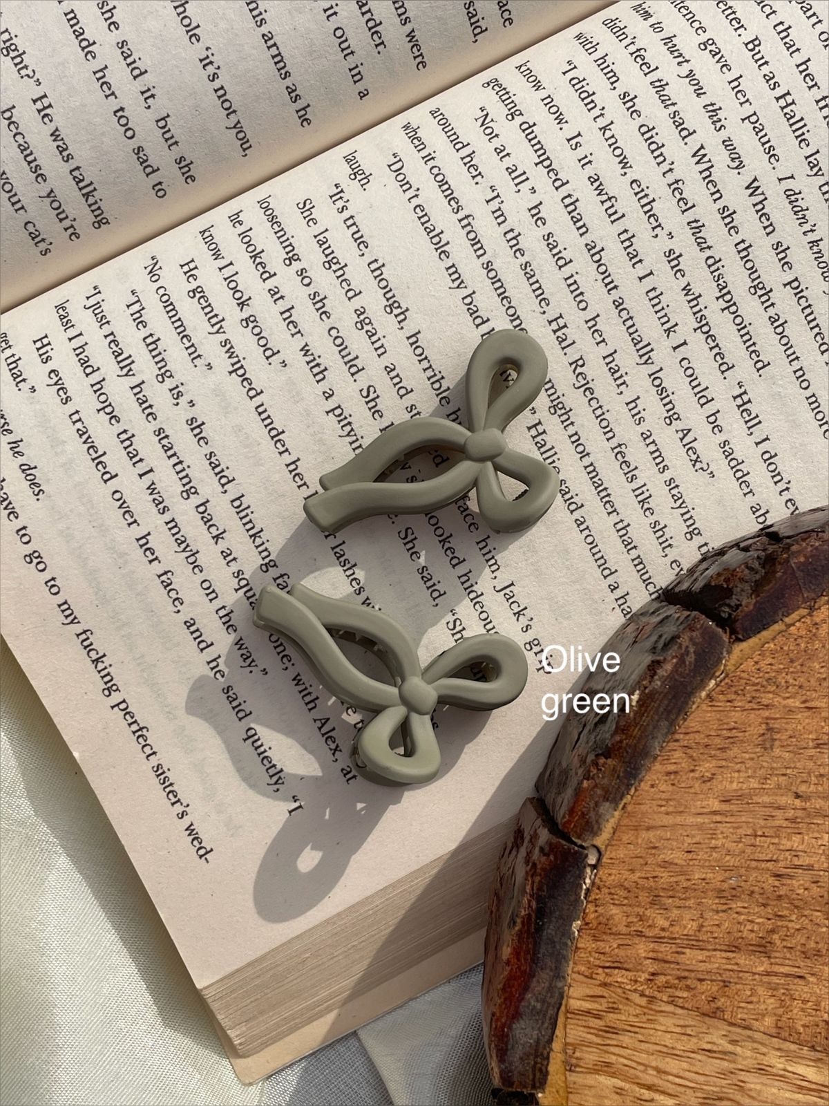 Bow mini claw clip