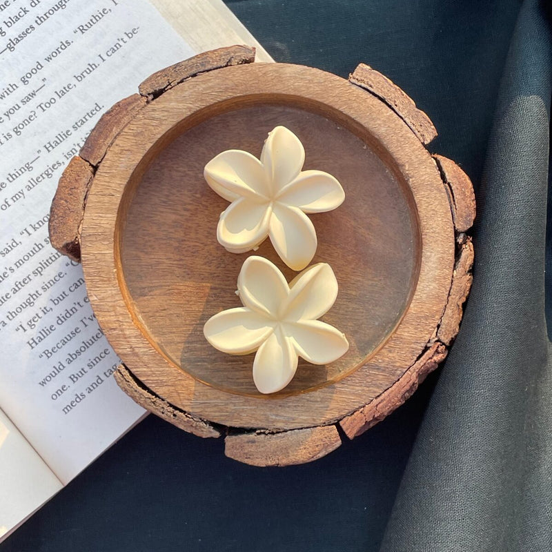 Mini Matte Flower Claw Clip