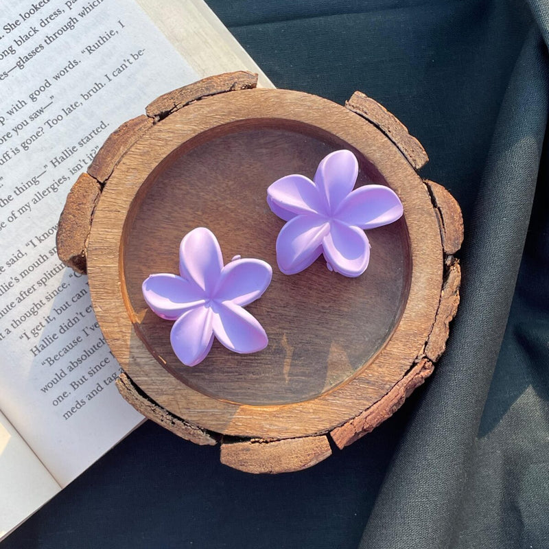Mini Matte Flower Claw Clip