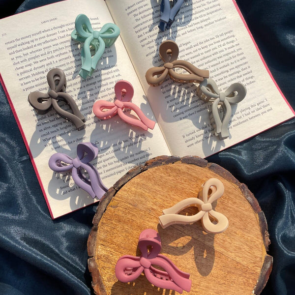 Medium Bow Claw Clip