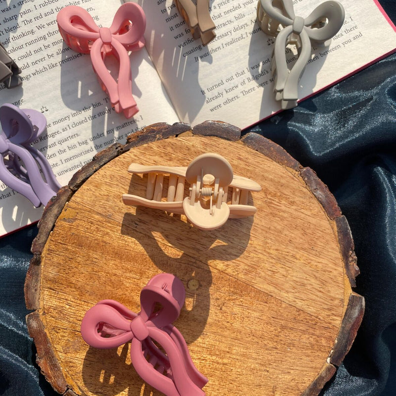 Medium Bow Claw Clip