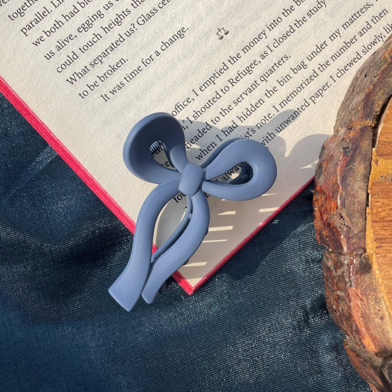 Medium Bow Claw Clip