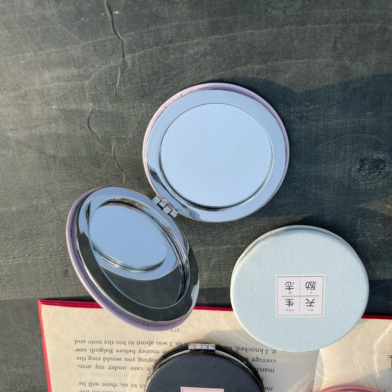 Pocket Size Magnetic Mirror