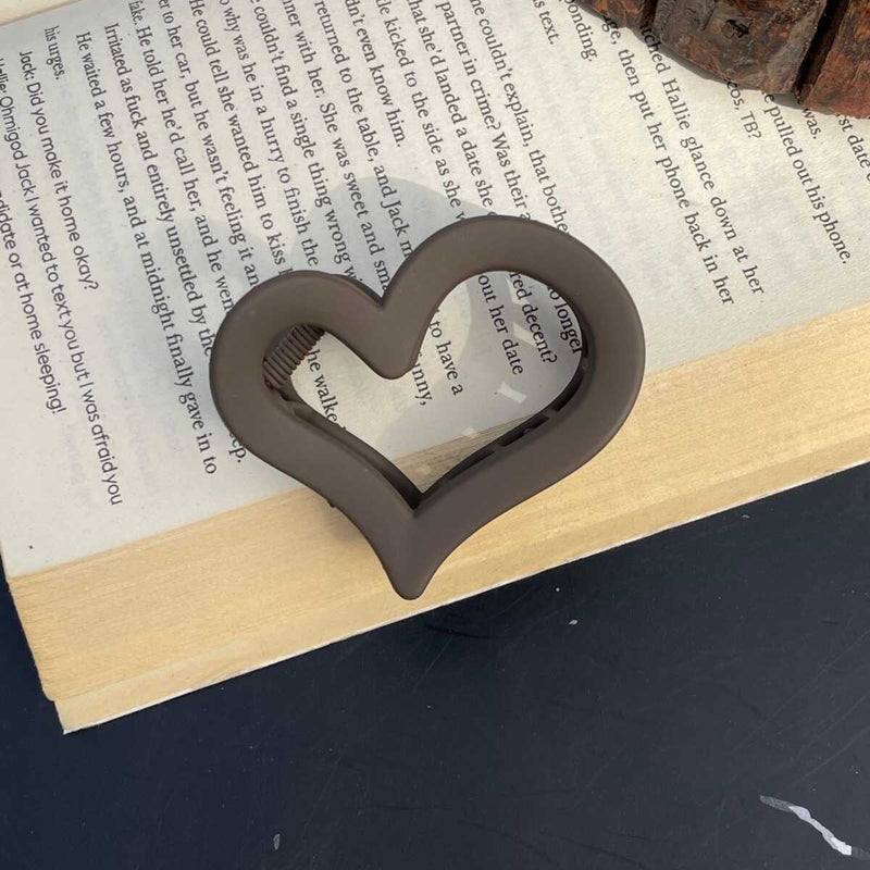 Medium Heart Claw Clip