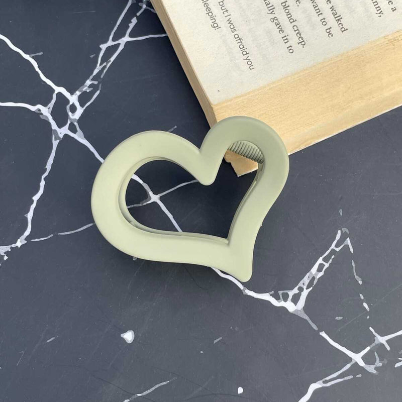 Medium Heart Claw Clip