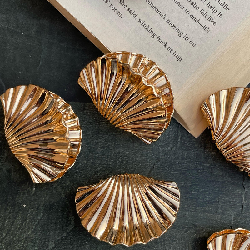 Seashell Medium Anti Tarnish Claw Clip